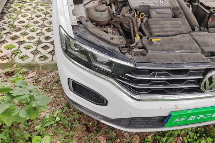 Used Volkswagen T-ROC 2018 280TSI DSG Two-Wheel Drive Advanced Version China V Emission Standard
