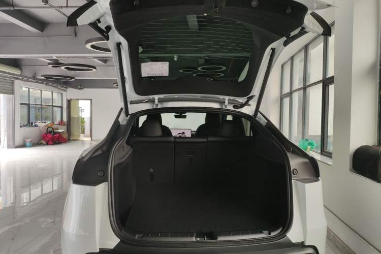 Used Tesla Model Y 2026 Rear-Drive Model