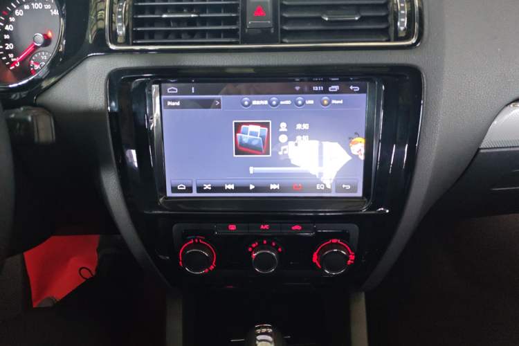 Used Volkswagen Sagitar 2017 230TSI Automatic Comfort Version
