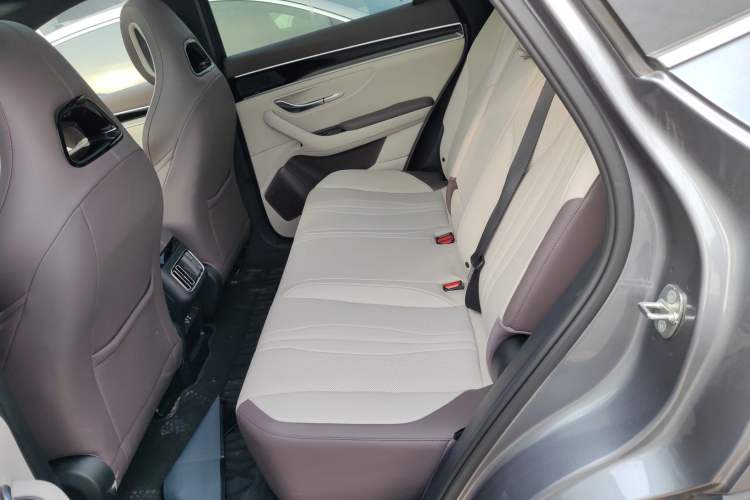 Used BYD Song PLUS New Energy 2025 EV 520km Premium Version
