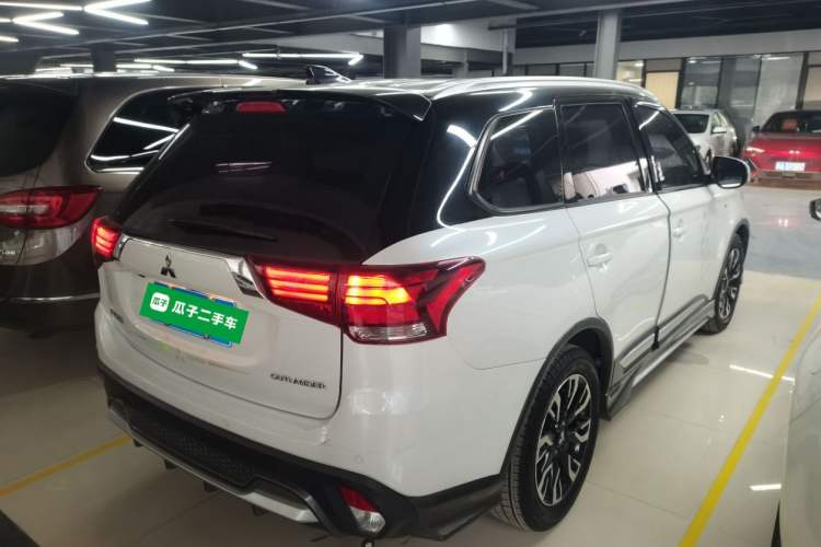 Used Mitsubishi Outlander 2020 2.0L Two-Wheel Drive Enjoyment Version 5 Seats
