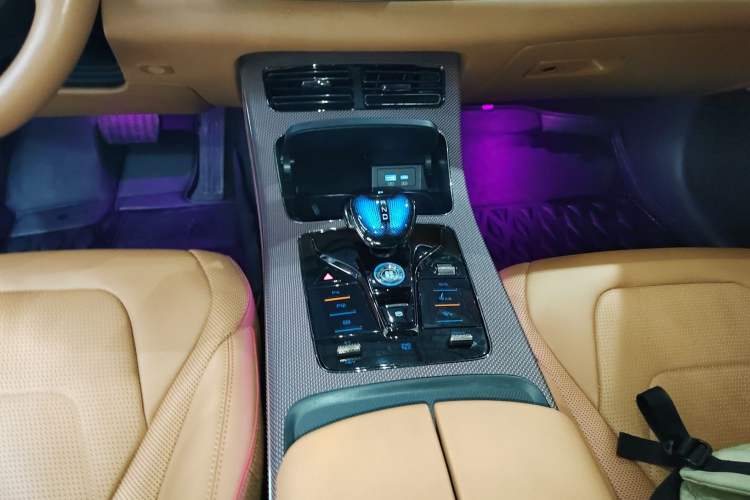 Used BYD Han 2022 DM-i 242km Flagship Model