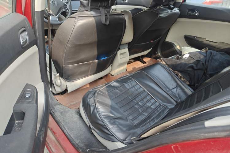 Used Dongfeng Aeolus L60 2015 1.8L Manual New Enjoyment Version
