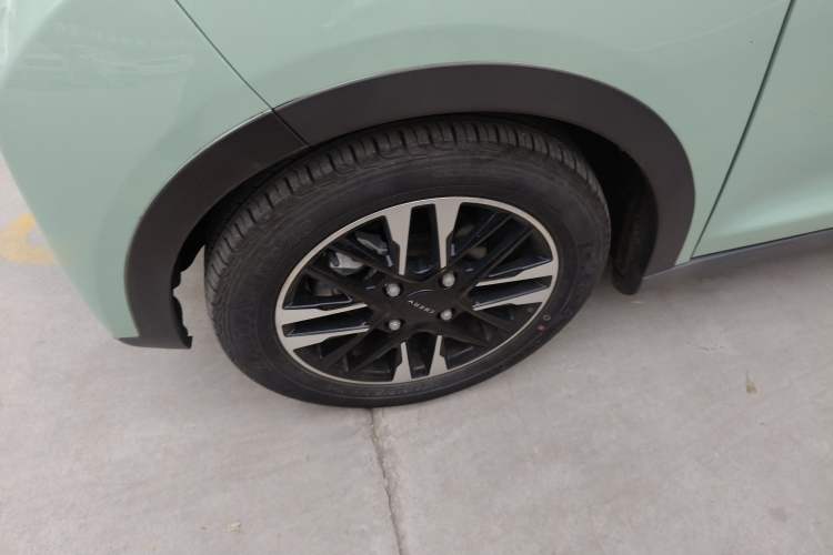 Used Chery Little Ant 2022 Revised Version Sweet Pink Edition Half-Sugar Version Lithium Iron Phosphate 30.7 kWh 30 kW 301 km
