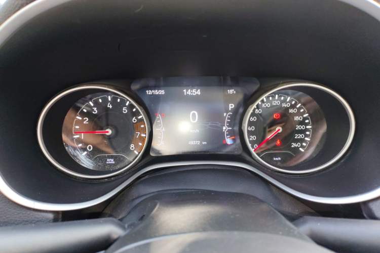 Used  Compass 2019 200T Automatic Family Edition - Connected Large Screen Version