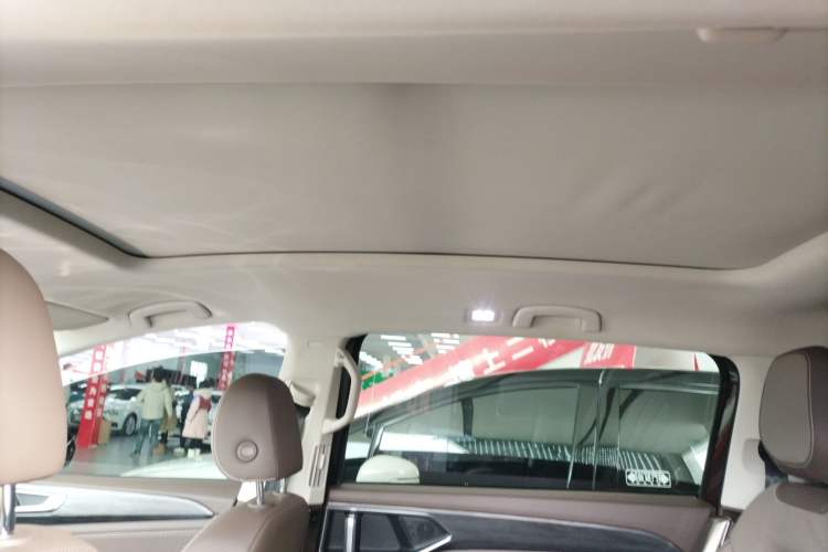 Used Volkswagen Viloran 2023 330TSI Luxury Edition
