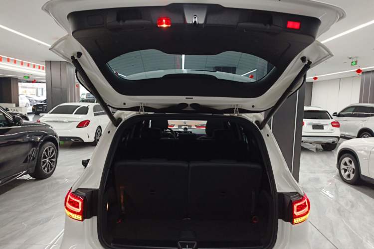 Used Mercedes-Benz GLB 2022 Updated GLB 200 Fashion Edition
