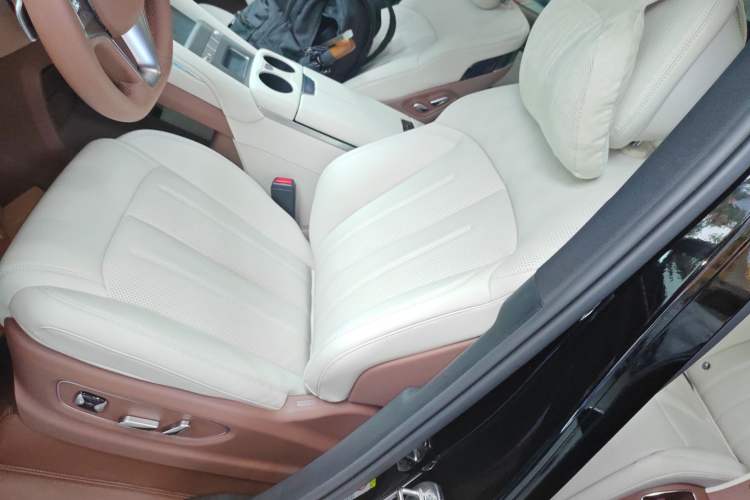 Used BYD Xia 2025 DM-i 1.5T 180km Excellence Model
