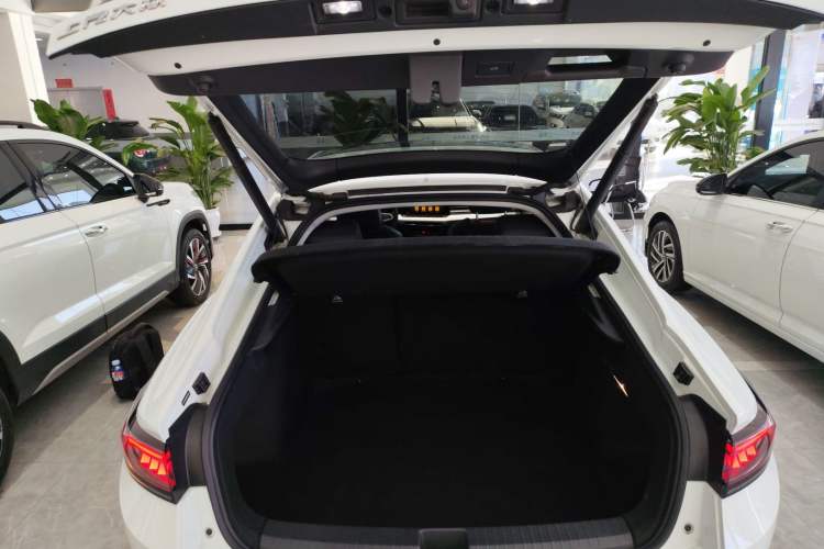 Used Volkswagen Lamando 2024 Lavida L 280TSI DSG Cool & Spicy Edition
