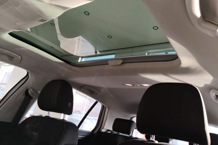 Used Volkswagen Golf 2017 230TSI Automatic Comfort Edition – Celebrating Milestone of One Million Units
