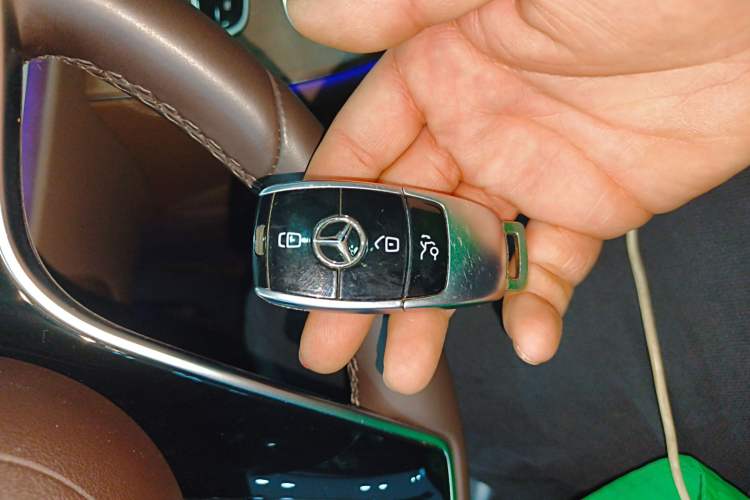 Used Mercedes-Benz E-Class 2023 Updated E 300 L Fashion Edition
