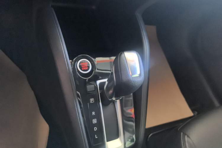 Used Nissan Kicks 2020 1.5L XV CVT Smart Connect Luxury Edition
