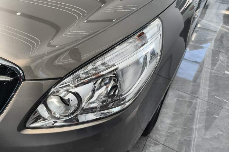 Used Buick GL8 2018 28T Luxury Model China VI Standard