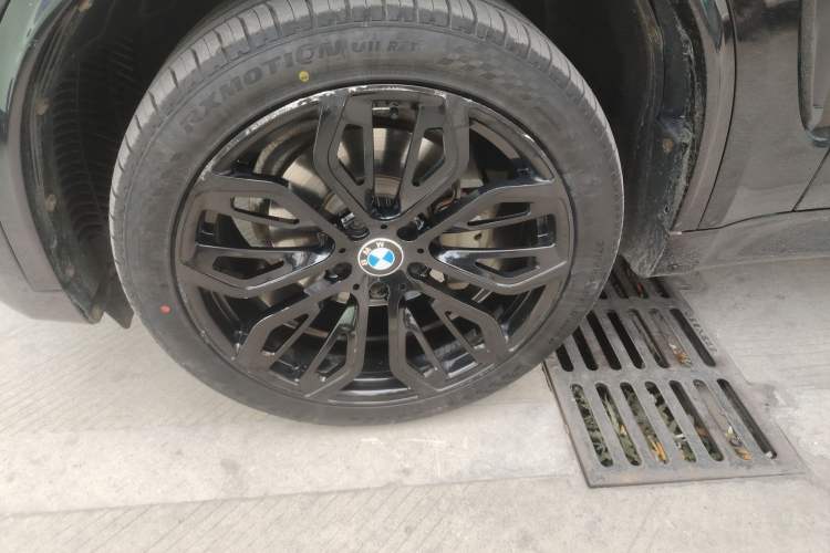 Used BMW X5 2018 xDrive28i
