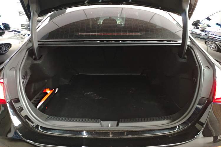 Used Mercedes-Benz E-Class 2024 E 300 L Luxury Model
