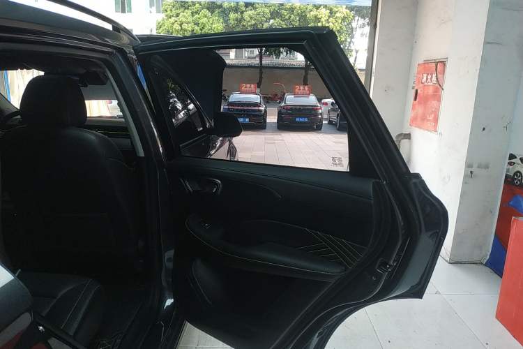 Used Roewe RX5 2021 PLUS 330TGI Automatic National Trend Intelligent Deluxe Edition
