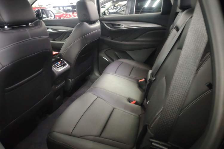 Used Buick Enclave 2022 652T Two-Wheel-Drive Prestige 7-Seater
