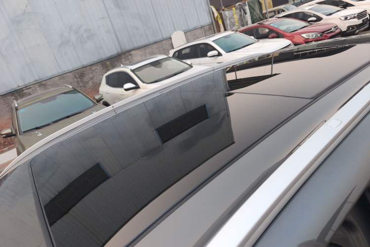 Used  E5 2024 440km Launch Edition
