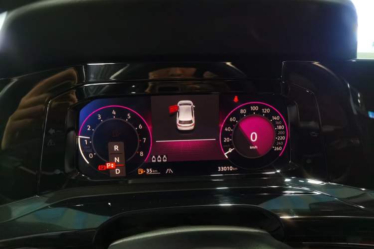 Used Volkswagen Golf 2023 Facelift 280TSI DSG R-Line Lite
