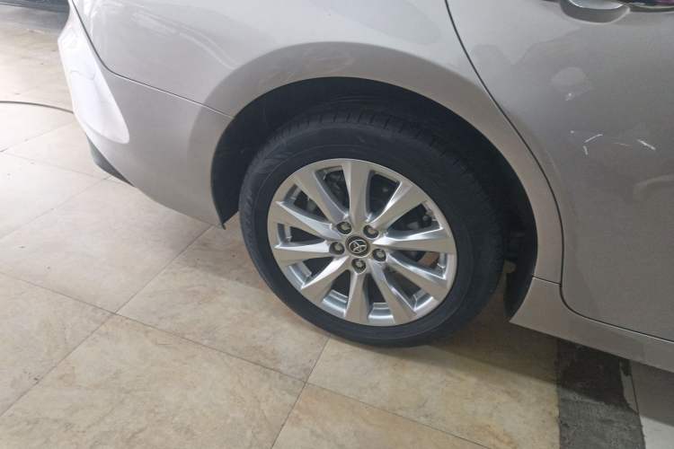 Used Toyota Camry 2018 2.0G Luxury Edition
