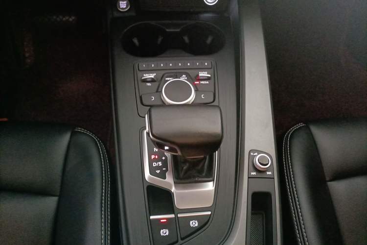 Used Audi A4L 2019 40 TFSI Ambition China VI
