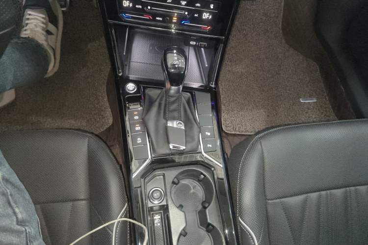 Used Volkswagen Passat 2022 330TSI Starry Luxury Edition
