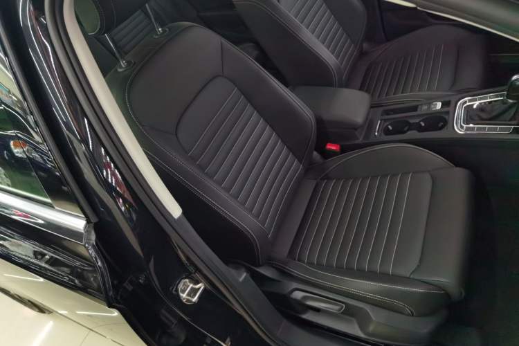 Used Volkswagen Magotan 2020 280TSI DSG Comfort Edition
