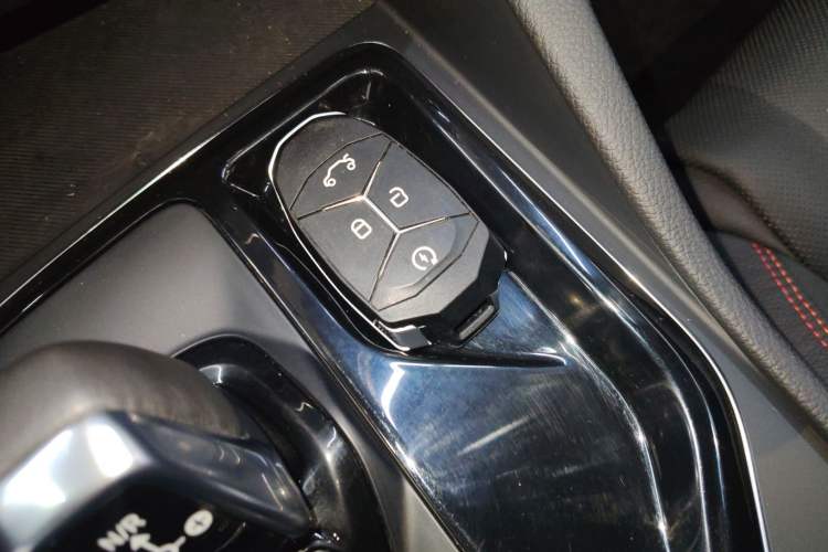 Used Lynk & Co 02 2018 1.5T DCT Two-Wheel Drive Pro Version China V Emission Standard
