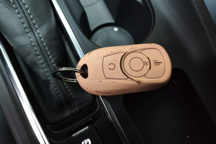 Used Buick Velite 6 2024 450km Range Commuter Version
