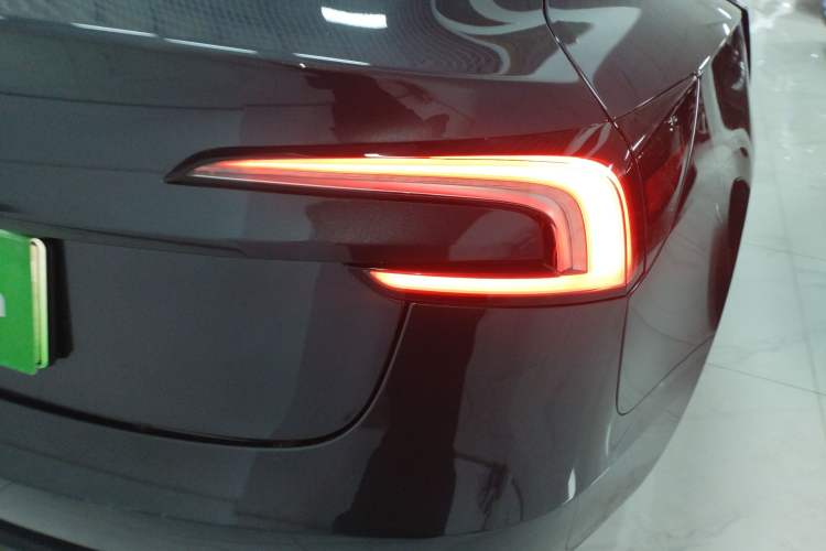 Used Tesla Model 3 2025 Rear-Wheel-Drive Version