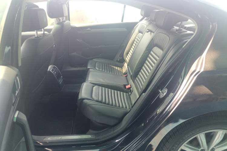 Used Volkswagen Magotan 2018 330TSI DSG Advanced Model
