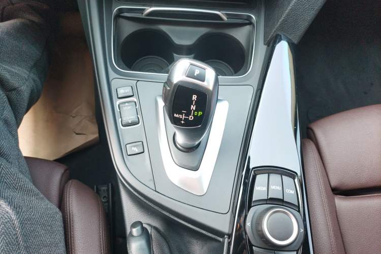 TDK.VehicleDetails.img