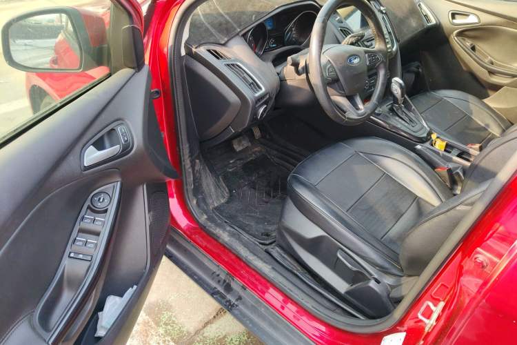 Used Ford Focus 2017 Hatchback 1.6L Automatic Fashion Edition Smart Drive Version