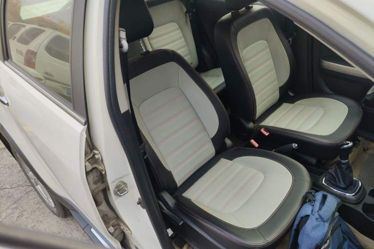 Used Great Wall M4 2014 1.5L manual Comfort trim level
