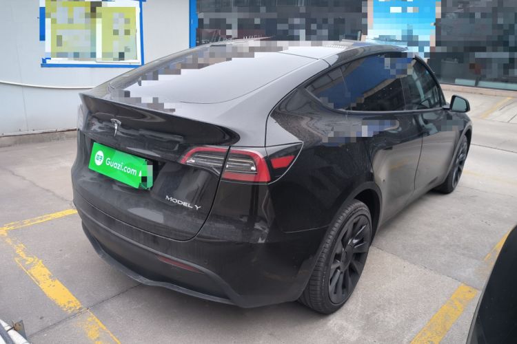 Used Tesla Model Y 2023 Long-Range All-Wheel-Drive Version
