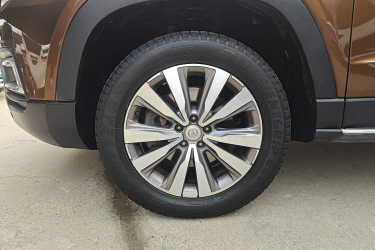 Used Changan CS95 2017 2.0T Four-Wheel Drive SmartDrive Edition
