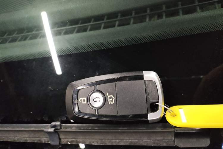 Used Ford Edge 2022 PLUS EcoBoost 245 Four-Wheel Drive Platinum Edition 7-Seater