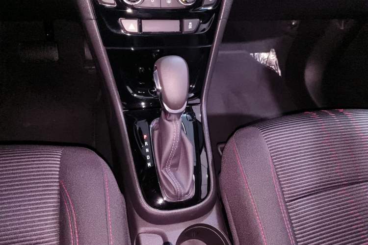 Used Buick Encore 2017 18T Automatic Two-Wheel Drive Urban Leading Model
