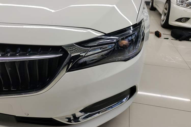 Used Buick GL6 2018 18T 6-Seater Prestige Model
