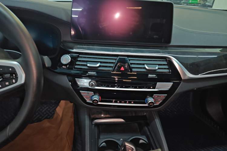 Used BMW 5 Series 2021 525Li M Sport Package