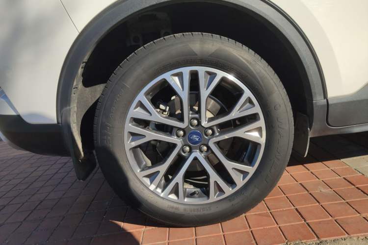 Used Ford Escape 2020 EcoBoost 245 Four-Wheel Drive Titanium Edition
