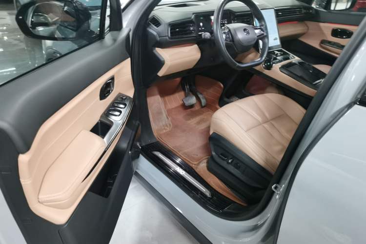 Used Nio ES8 2020 415 km Range 6-Seater Version
