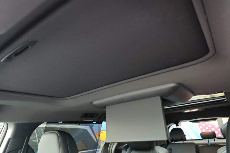 Used Toyota Granvia 2022 2.5L Hybrid Flagship Edition
