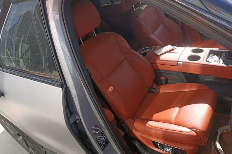 Used Li Auto L8 2023 Pro Model
