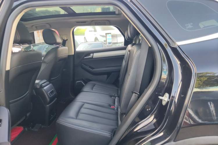 Used BYD Tang 2018 2.0T Automatic Smart Connect Prestige 7-Seater China V Standard
