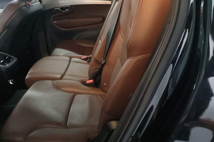 Used Volvo XC90 2019 T5 Zhiyi Edition 7-Seater China V Emission Standard
