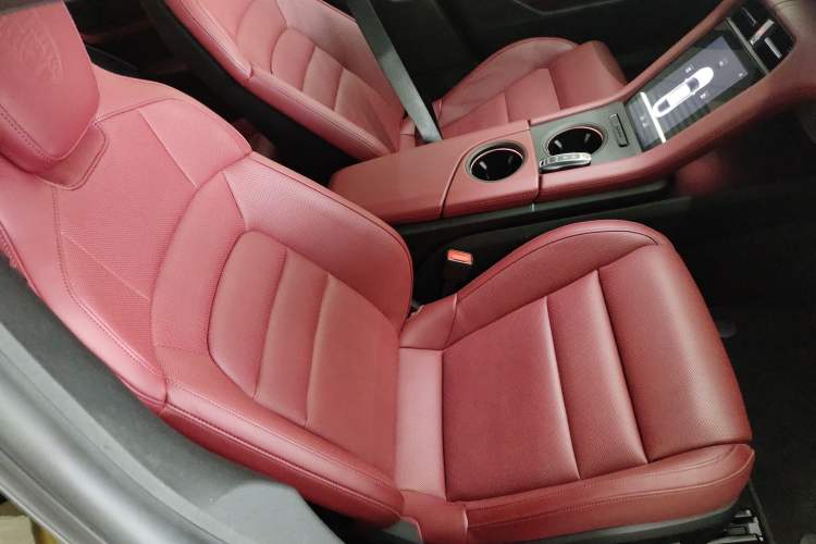 Used Porsche Taycan 2022-Year Updated Taycan