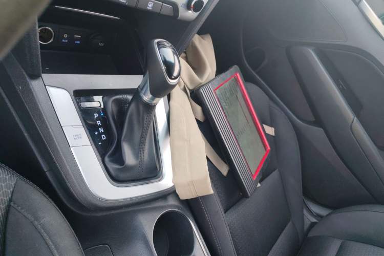 Used Hyundai Elantra 2016 1.6L Automatic ZhiXuan – Elite Version