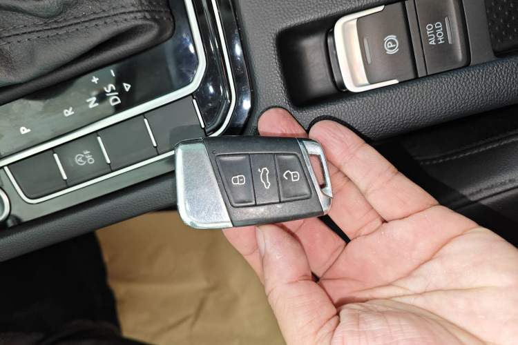 Used Volkswagen Magotan 2018 330TSI DSG Advanced Model
