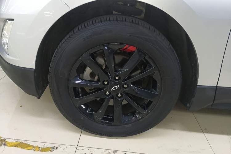 Used Chevrolet Equinox 2018 Redline 550T Automatic All-Wheel-Drive RS Edition